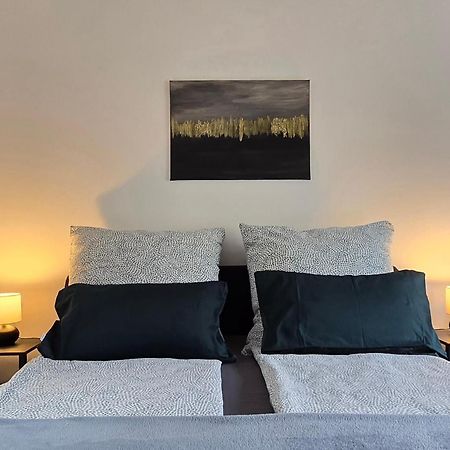 Central Comfort Modernes Studio Aschaffenburg Luaran gambar